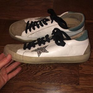 ShuShop Paula 7.5 womens distressed sneakers. Perfect condition.